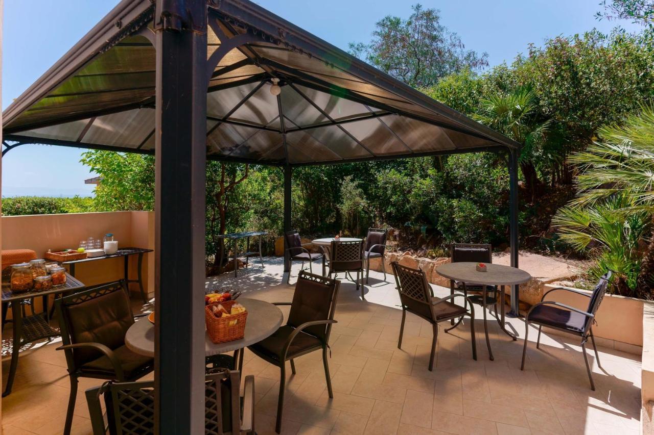קאפוטרה B&B Villa Zola מראה חיצוני תמונה
